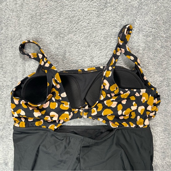 Beach Betty Slimming Control Cut Out Tie-Front One Piece Swimsuit Animal Sz 2X - Picture 12 of 16